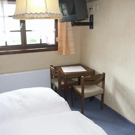Hotel Im Burghof 2*